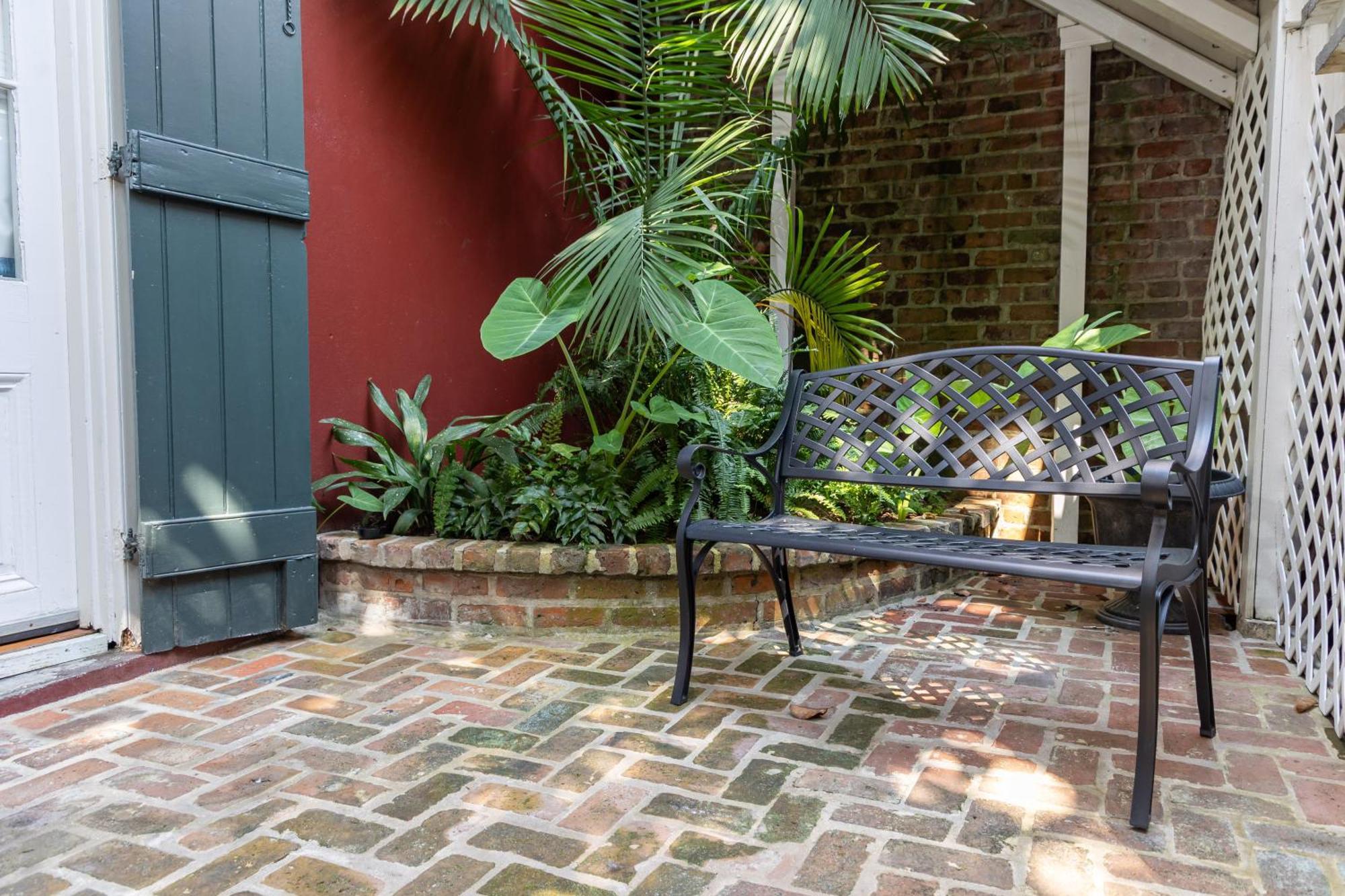 ניו אורלינס Inn On St. Peter, A French Quarter Guest Houses Property מראה חיצוני תמונה