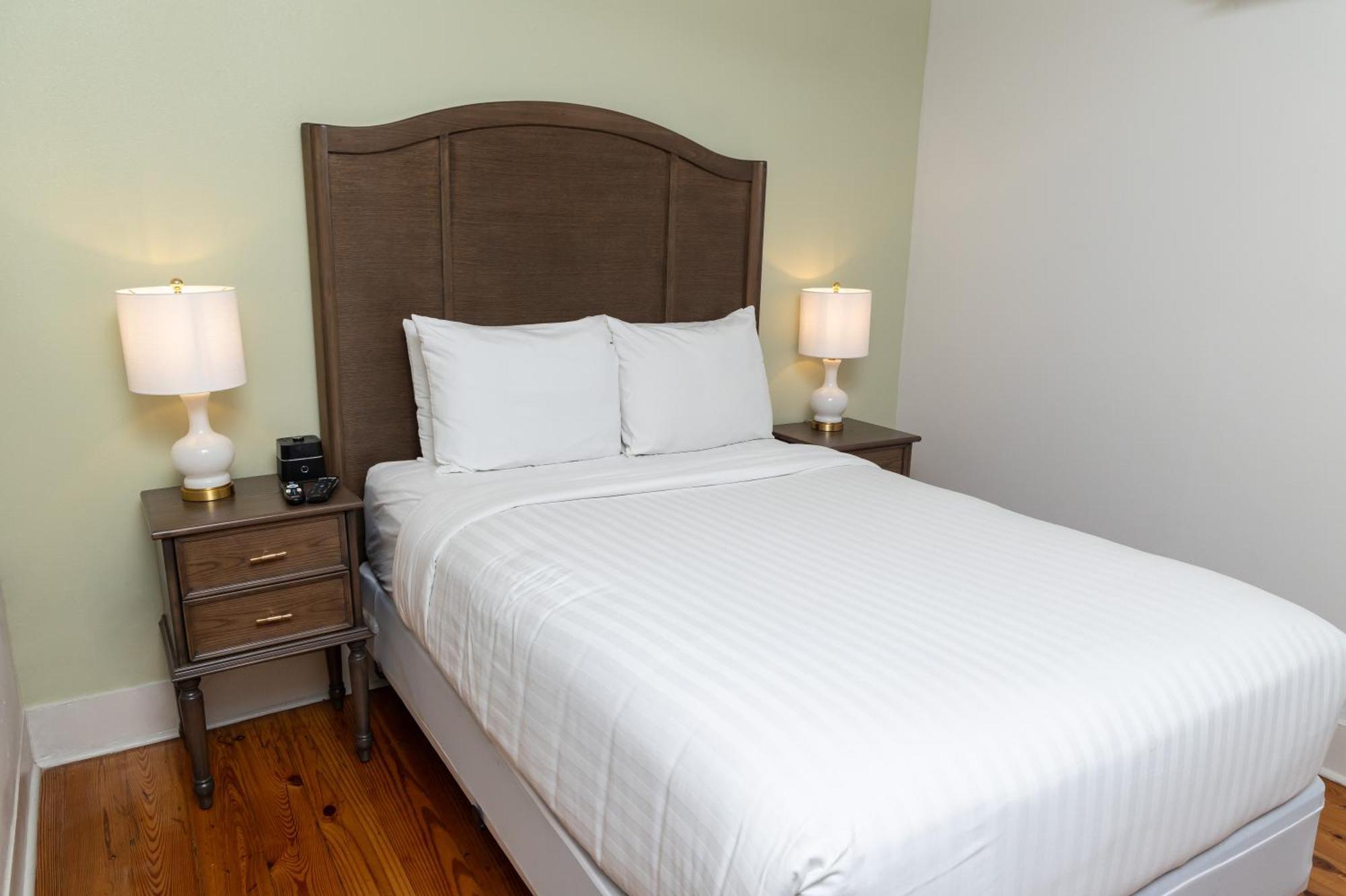 ניו אורלינס Inn On St. Peter, A French Quarter Guest Houses Property מראה חיצוני תמונה